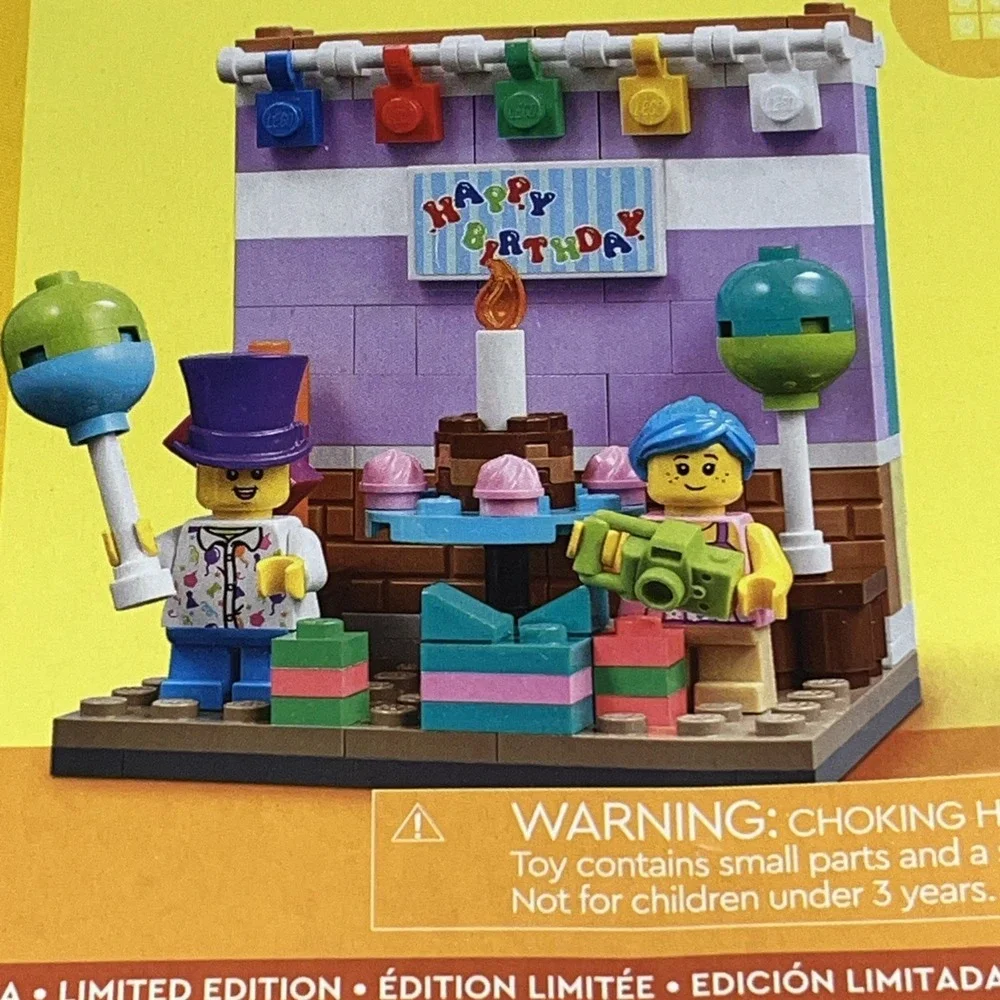 Lego BIRTHDAY DIORAMA 40584 Party Balloons Cake Camera SEALED *Box Damage* NEW